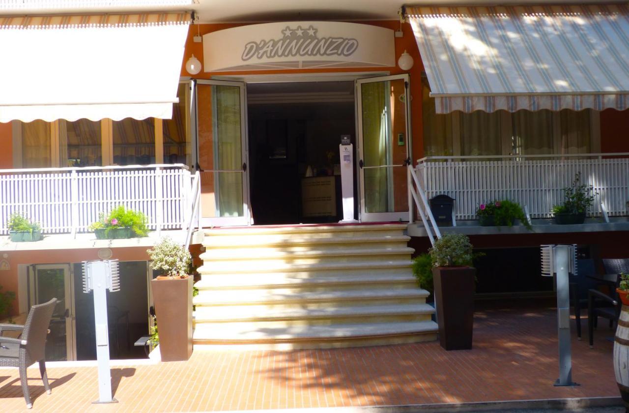 Hotel D'Annunzio Cattolica Exteriör bild