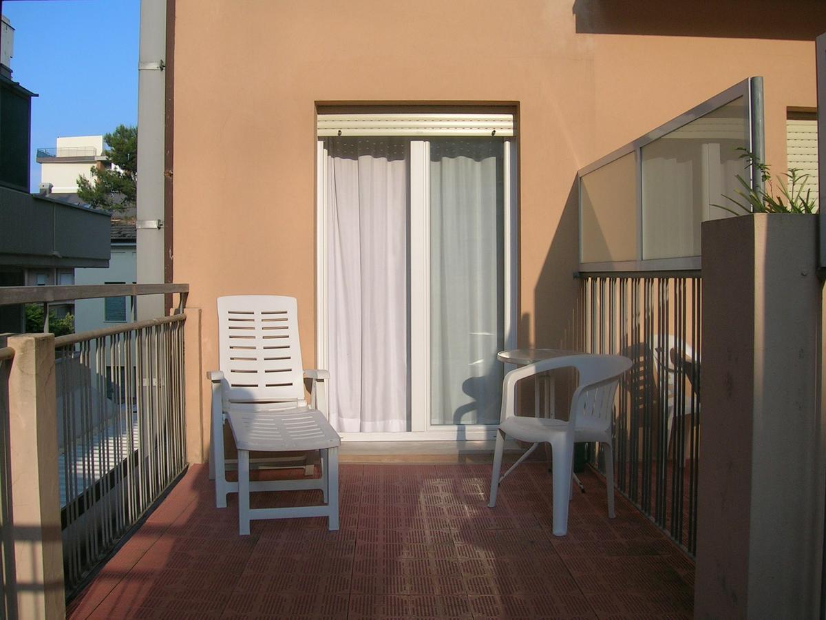 Hotel D'Annunzio Cattolica Exteriör bild